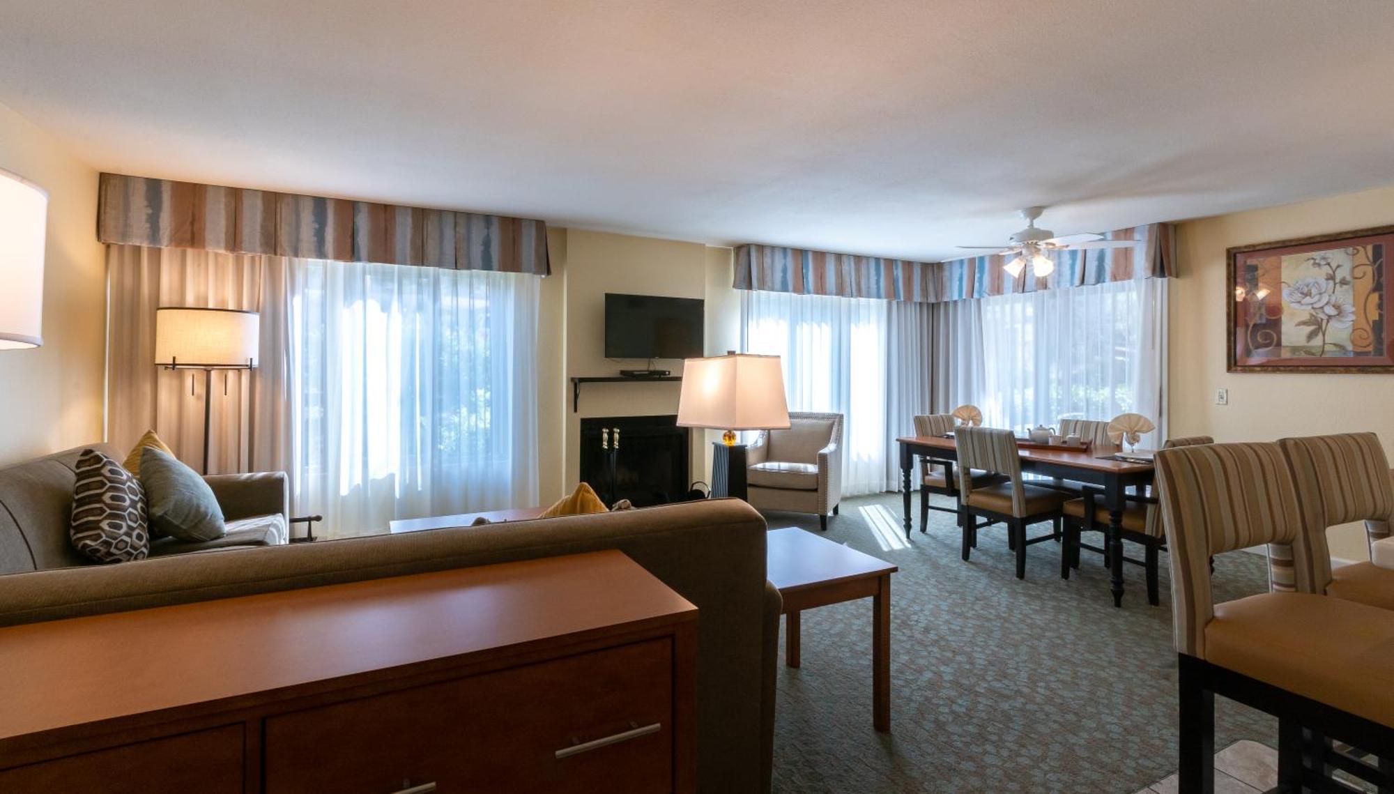 San Diego Country Estates Ramona Room photo