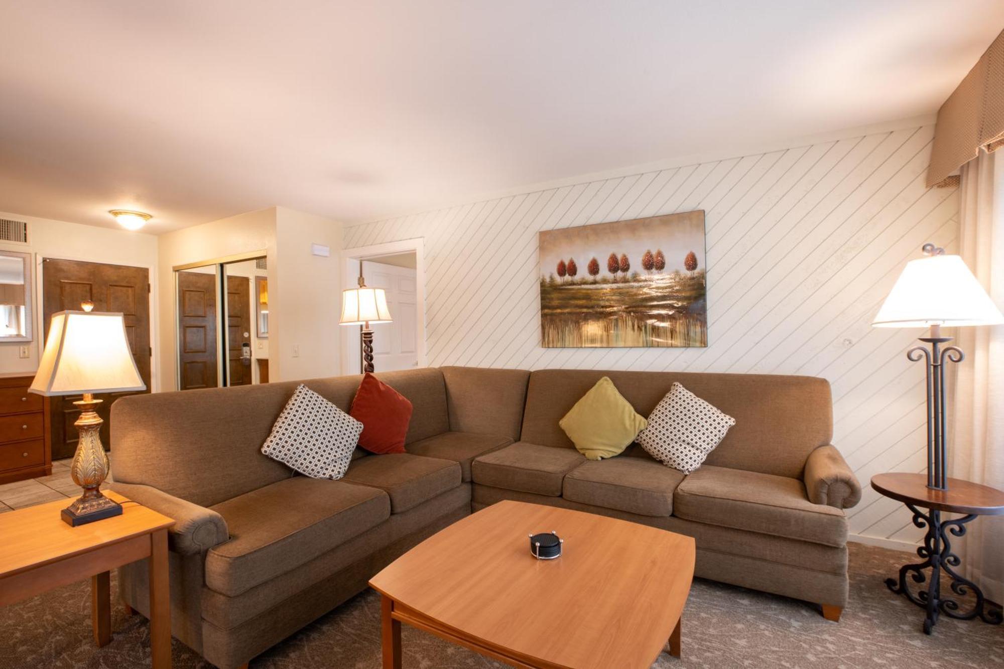 San Diego Country Estates Ramona Room photo