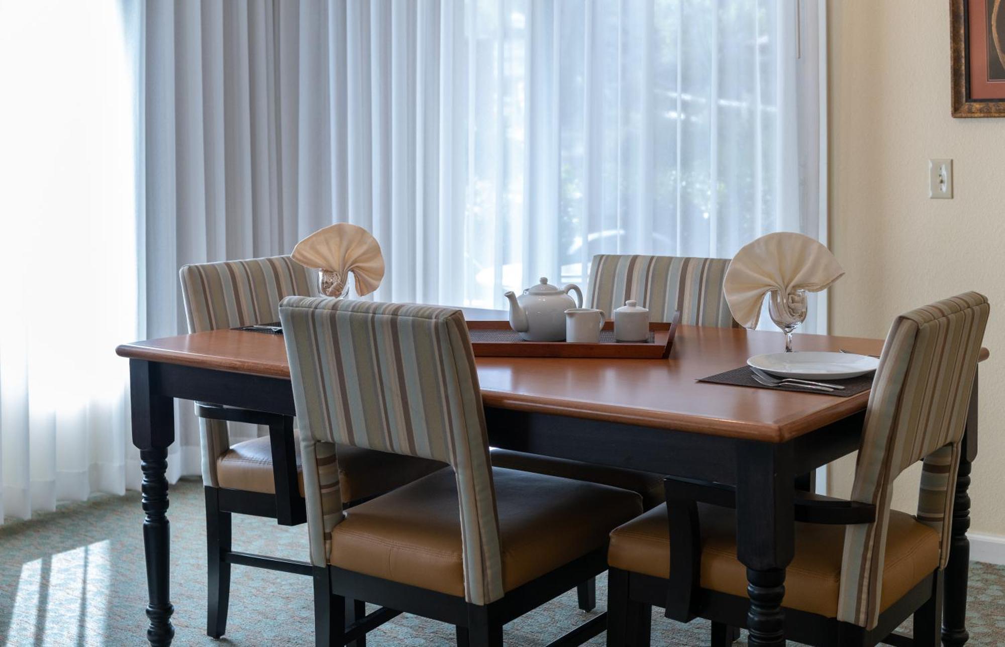 San Diego Country Estates Ramona Room photo
